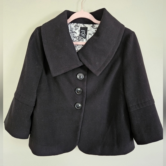23rd Street Black Fleece Jacket Buttons Intricate Lining Classy Chic Size Medium - Picture 1 of 9